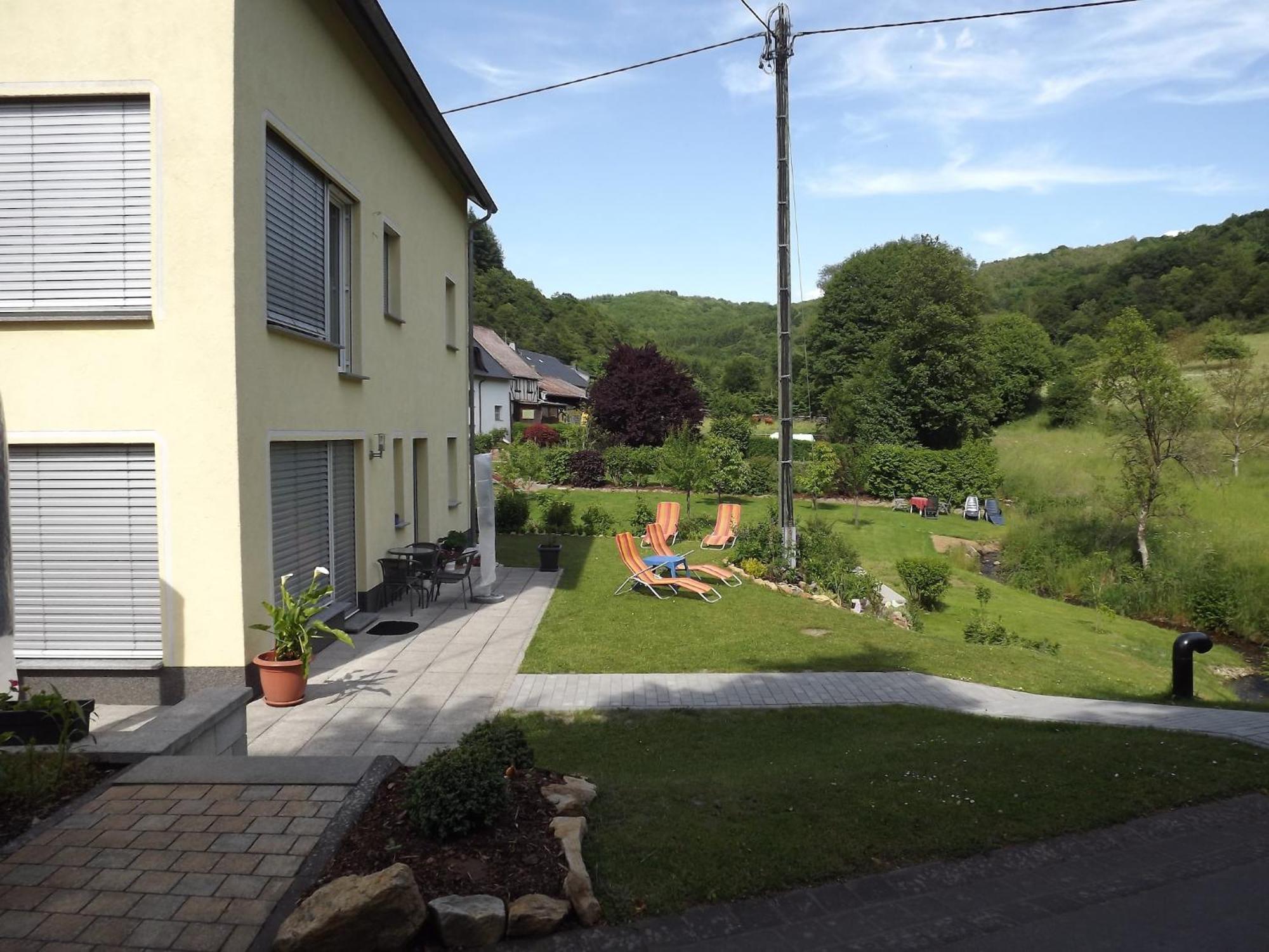 Apartment With Terrace And View Merschbach Exterior foto